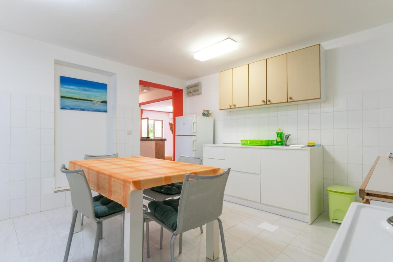 Apartment Milka ロヴィニ エクステリア 写真