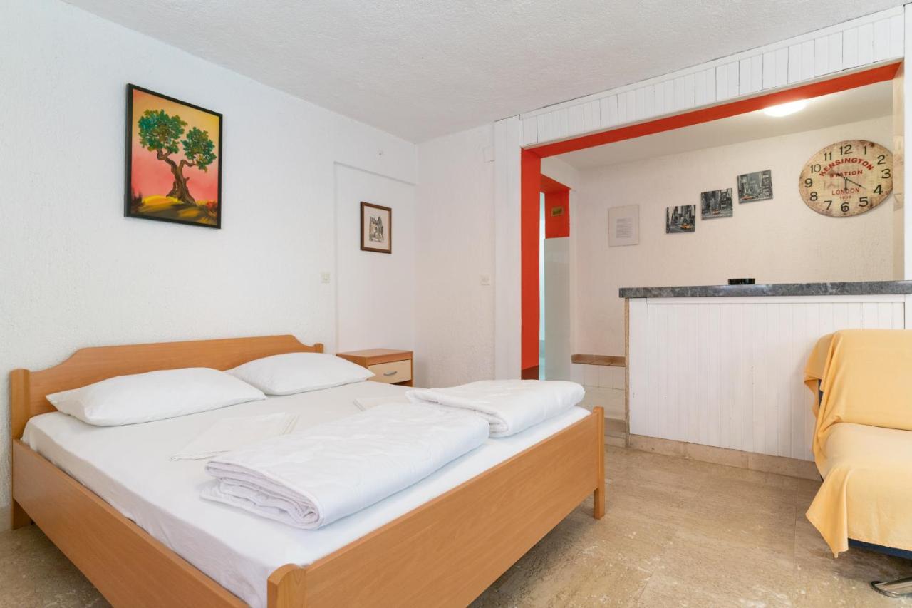 Apartment Milka ロヴィニ エクステリア 写真